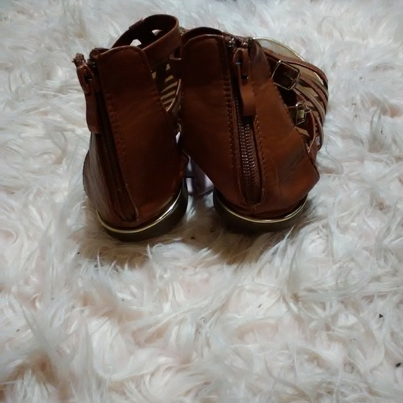Forever 21  Brown and gold strap sandals - Picture 4 of 6